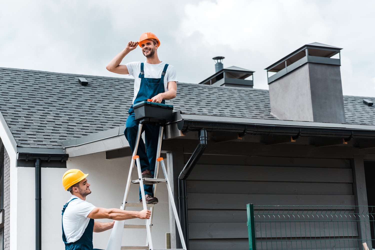 Siding Maintenance 101: How to Extend the Life of Your Home’s Exterior in North Jersey - Lux Home Renovations